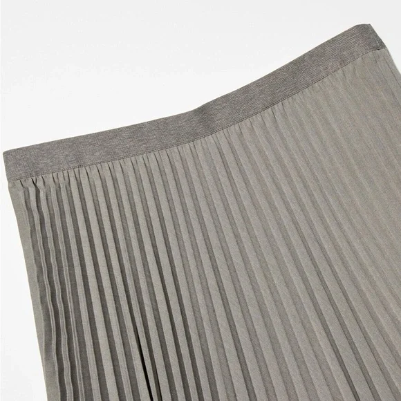 preppy grey pleated midi skirt - Picture 5 of 6